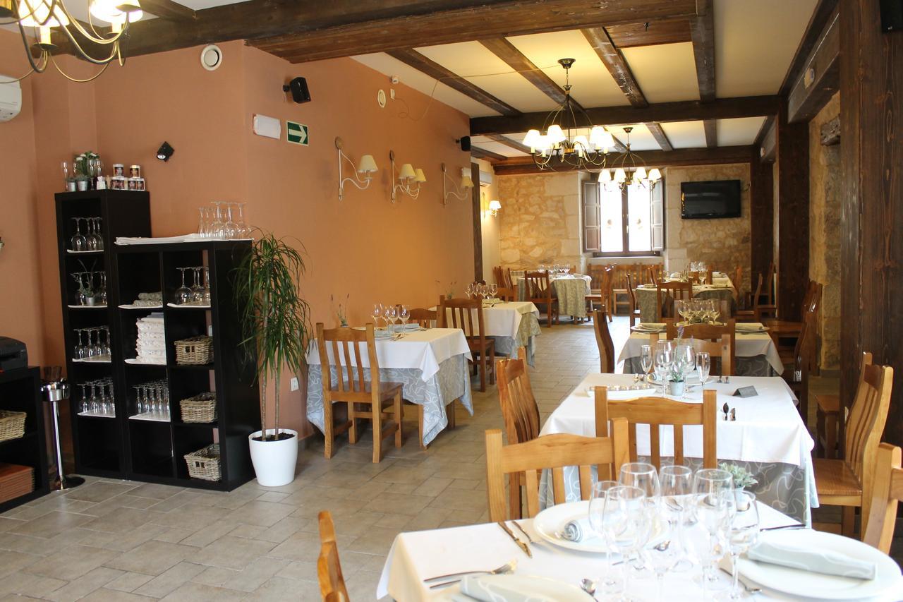 Hotel Rural Restaurante Las Baronas Santa Cruz de la Salceda ภายนอก รูปภาพ